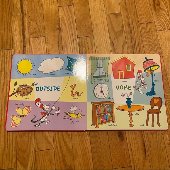 💥5/$25 Dr. Suess’s 100 first words baby book - Picture 3 of 6